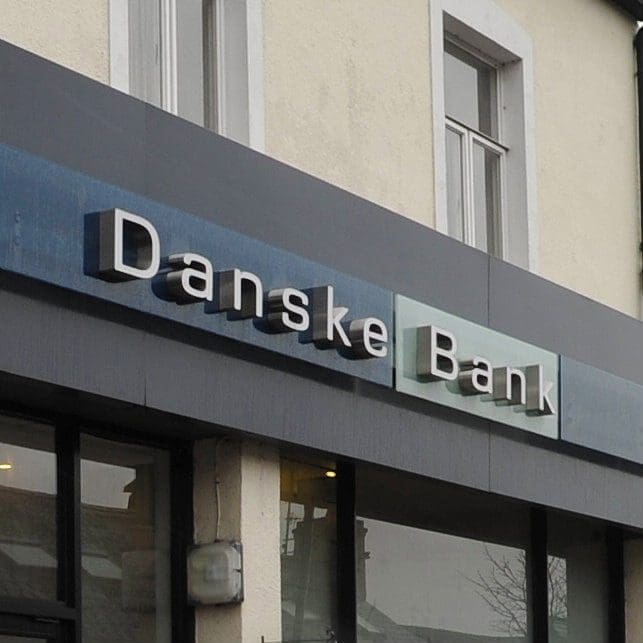 Danske Bank løfter lakseaksjene: – Prisgulvet på laks er høyere enn ventet