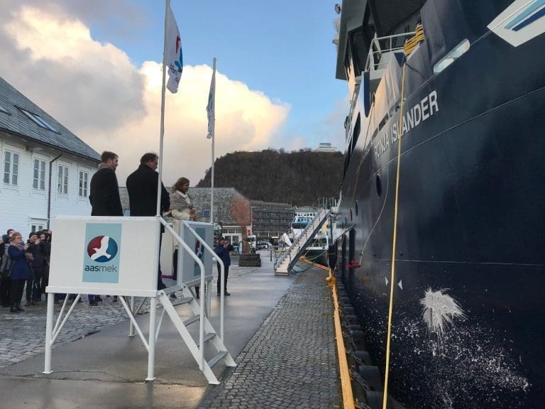 “Ronja Islander” døpt i helgen