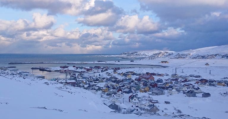 Strid om kombinert hydrogenprosjekt og landbasert oppdrettsanlegg i Berlevåg