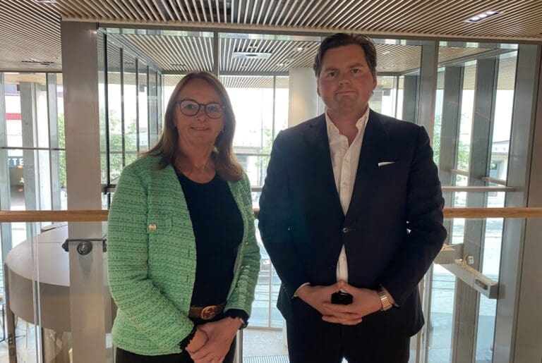 Merker at folk er blitt mer skeptiske til oppdrettslaks: – Man sliter litt med «license to operate»