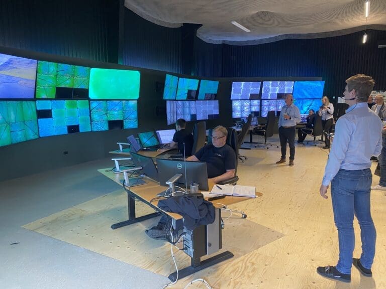 Herfra fôrer Bakkafrost 11 millioner fisk – godt hjulpet av kunstig intelligens