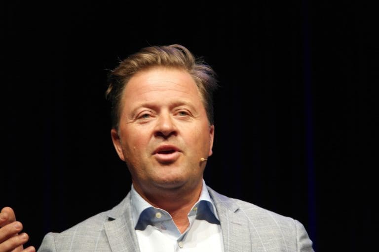 Arne Hjeltnes drømmer om lakseslakteri i Mehamn