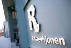 Riksrevisjonen: – Fortsatt store utfordringer for oppdrettsnæringen