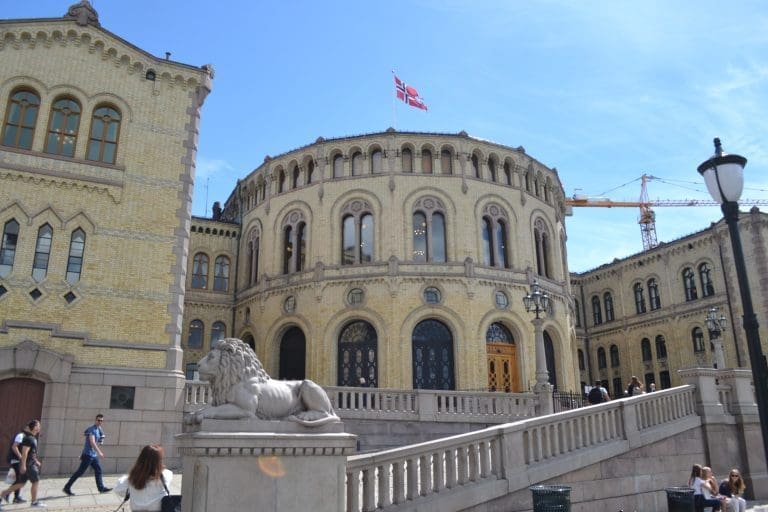 Enstemmig Storting: Mattilsynet skal granskes