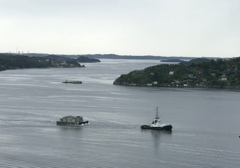 Stortinget vedtok arealavgift for lakseoppdrettere