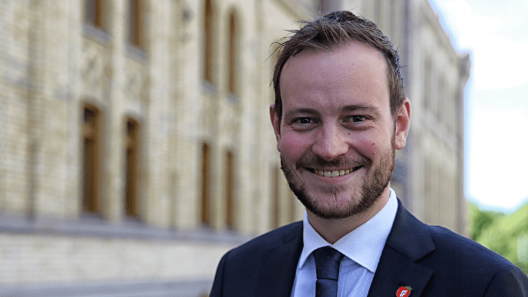 FrP utfordrer Vedum i Stortinget: – Disse kan få store konsekvenser ganske kjapt