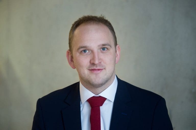 Samferdselsministeren forsvarer tildeling av 20 millioner kroner til Hav Line-prosjektet