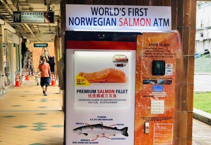 Nå kan du kjøpe norsk laks på automater i Singapore