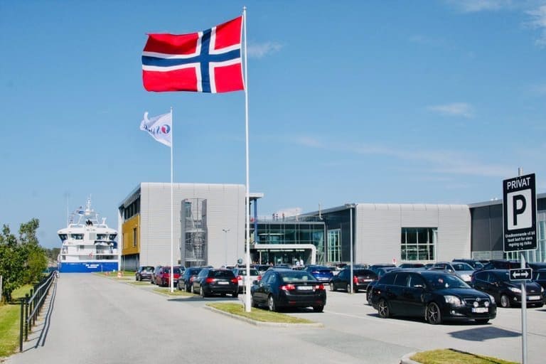SalMar sletter 13,1 millioner aksjer. Det er kursdrivende, mener Fearnley Securities