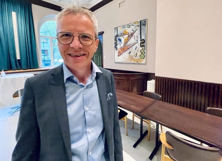 Åpner for salg av STIM
