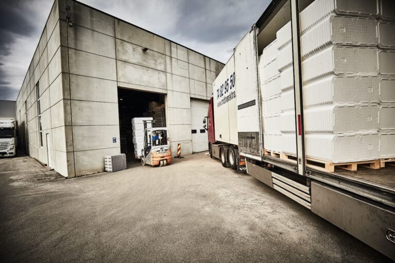 Merker effekten av økte renter: Underskudd for KMC Properties