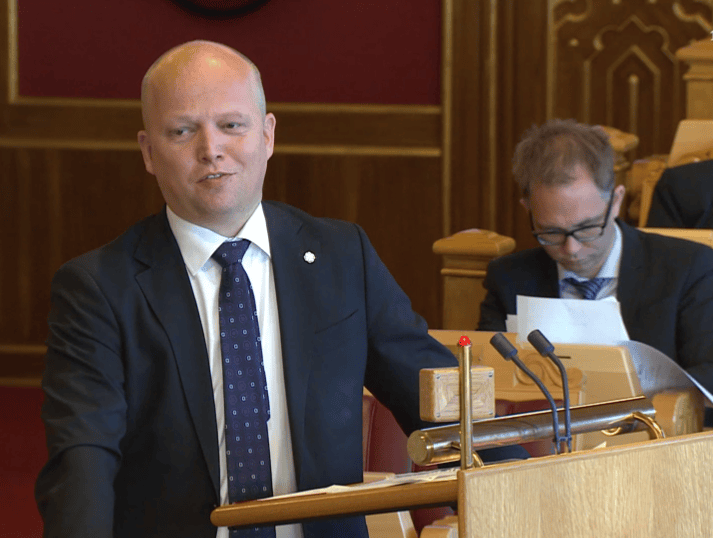 Vedum takker Witzøe og Fredriksen for kutt i makspris i barnehage – neste høst