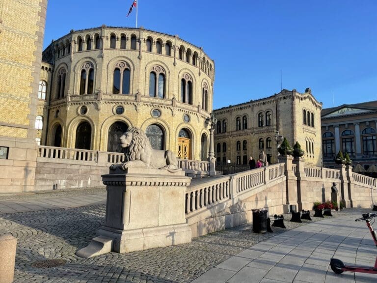 Høyre vil fjerne grunnrenteskatten: Dette mener resten av partiene på Stortinget