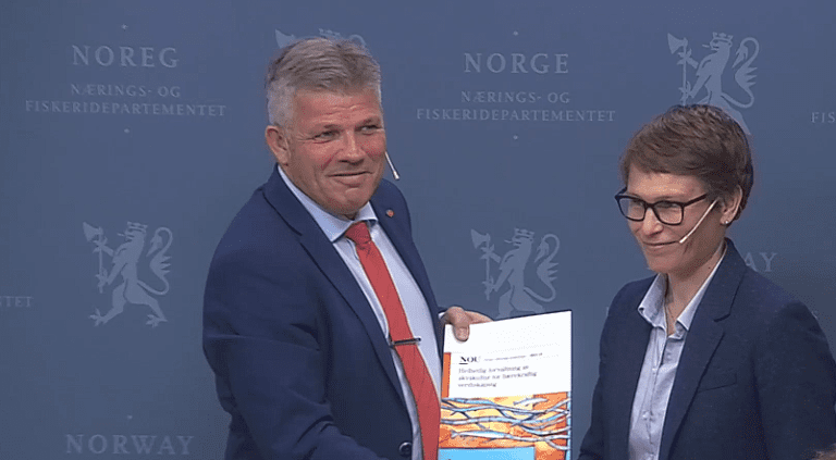 – Vi foreslår egentlig litt mer pisk og litt mer gulrot