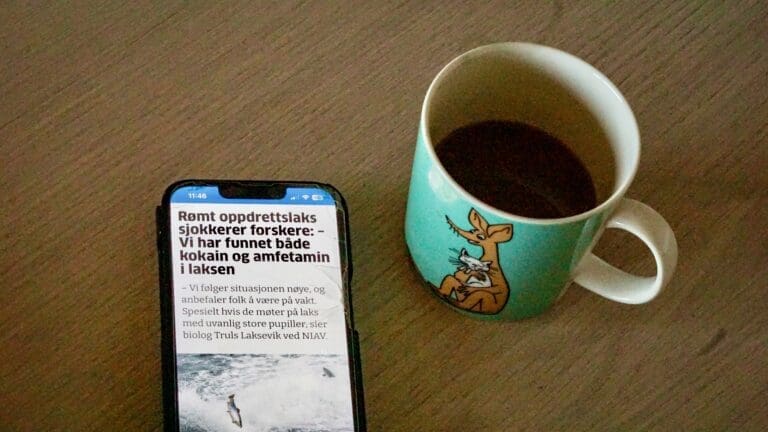 Laks med store pupiller og aprilspøkens kraft