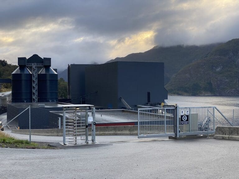 ESA ber regjeringen om begrunnelse på fortsatt gruvedumping etter rettsnederlag