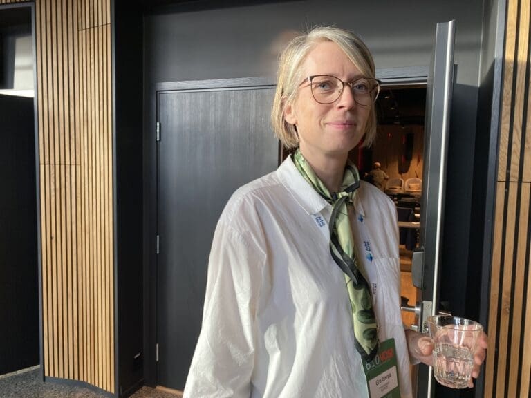 Har forsket på sosial aksept for bruk av fôringredienser til laks: – Svin og kylling har et potensiale